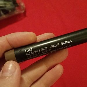 MAC Fling Big Brow pencil